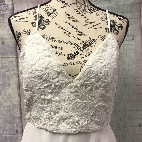 Woman’s Lulus dress - medium - Picture 2 of 6